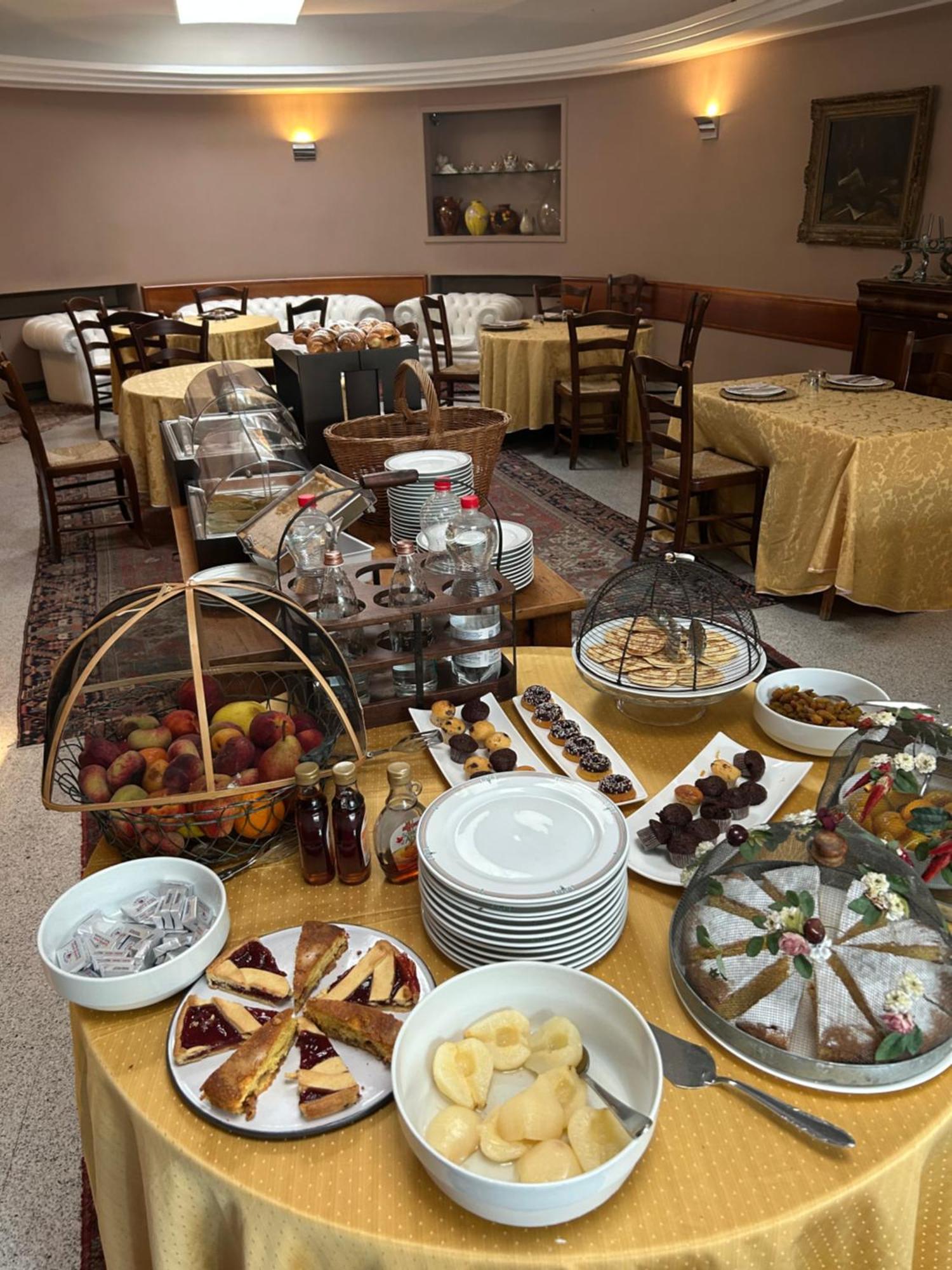 Vercurago Hotel San Gerolamo מראה חיצוני תמונה