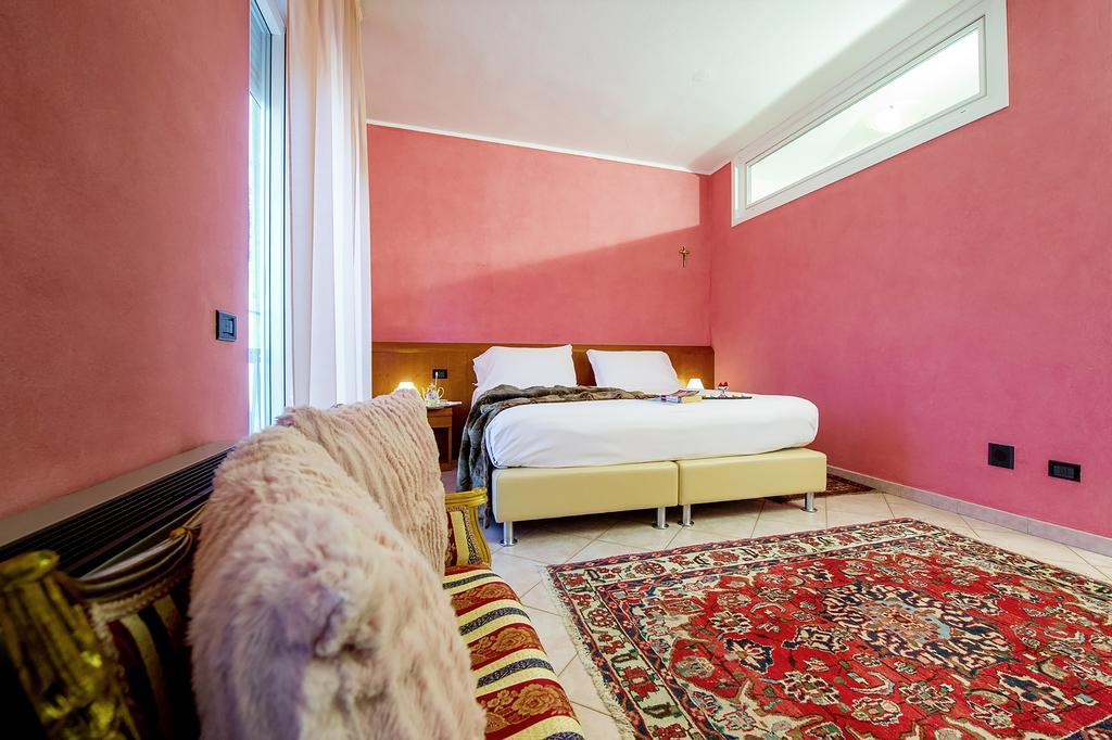 Vercurago Hotel San Gerolamo מראה חיצוני תמונה