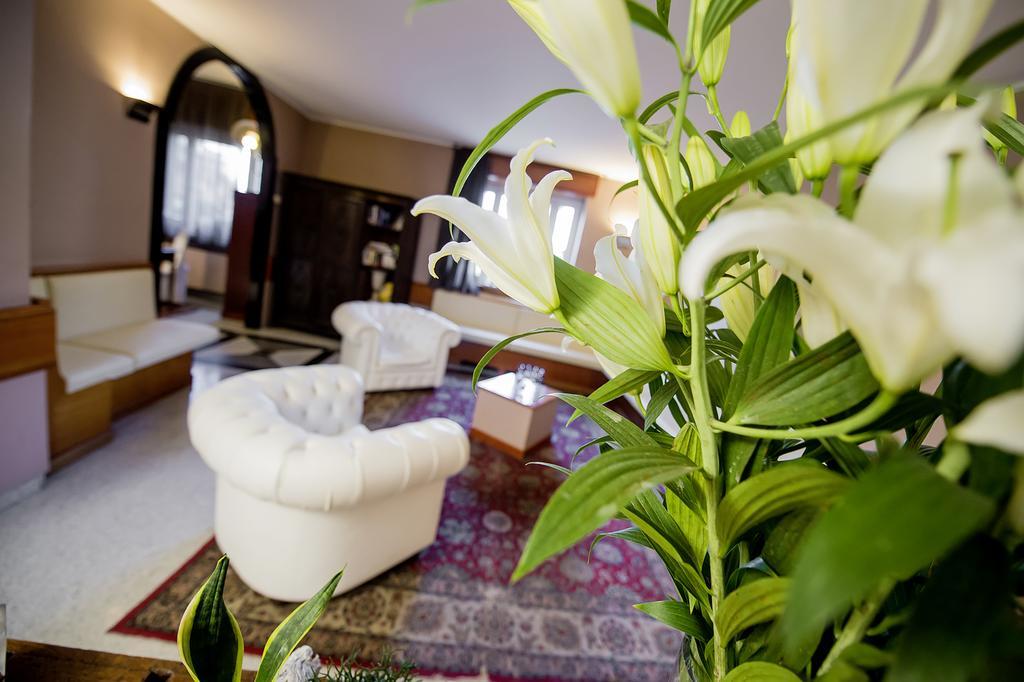 Vercurago Hotel San Gerolamo מראה חיצוני תמונה